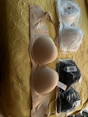NWTLightly lined brand new strapless multiway bra (4) and a boost balconette (1)